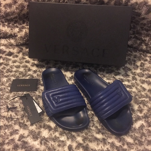 Authentic Versace Men’s Pool Slides - Picture 1 of 8